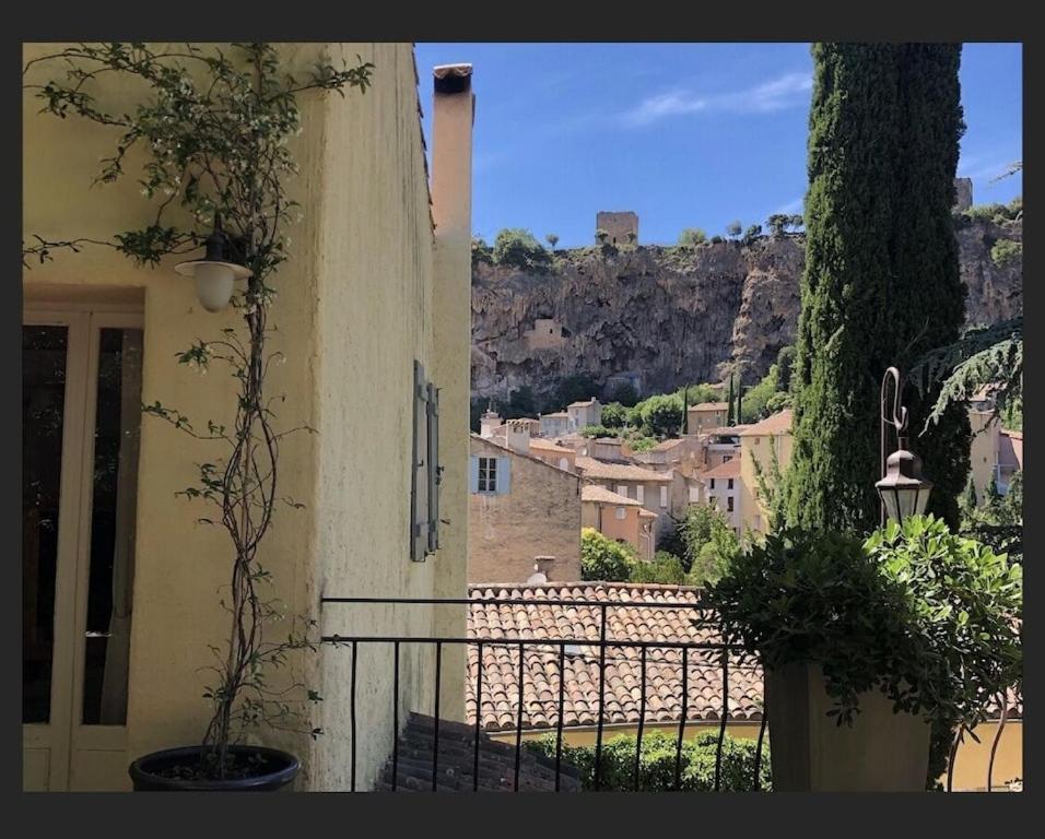 科蒂尼亚克La Cadelle别墅 外观 照片